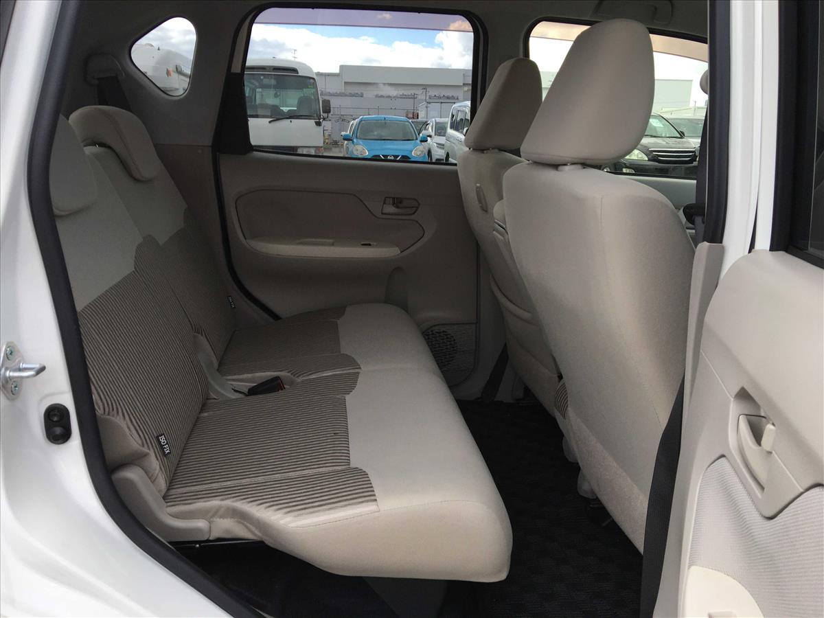 DAIHATSU MOVE L back seat