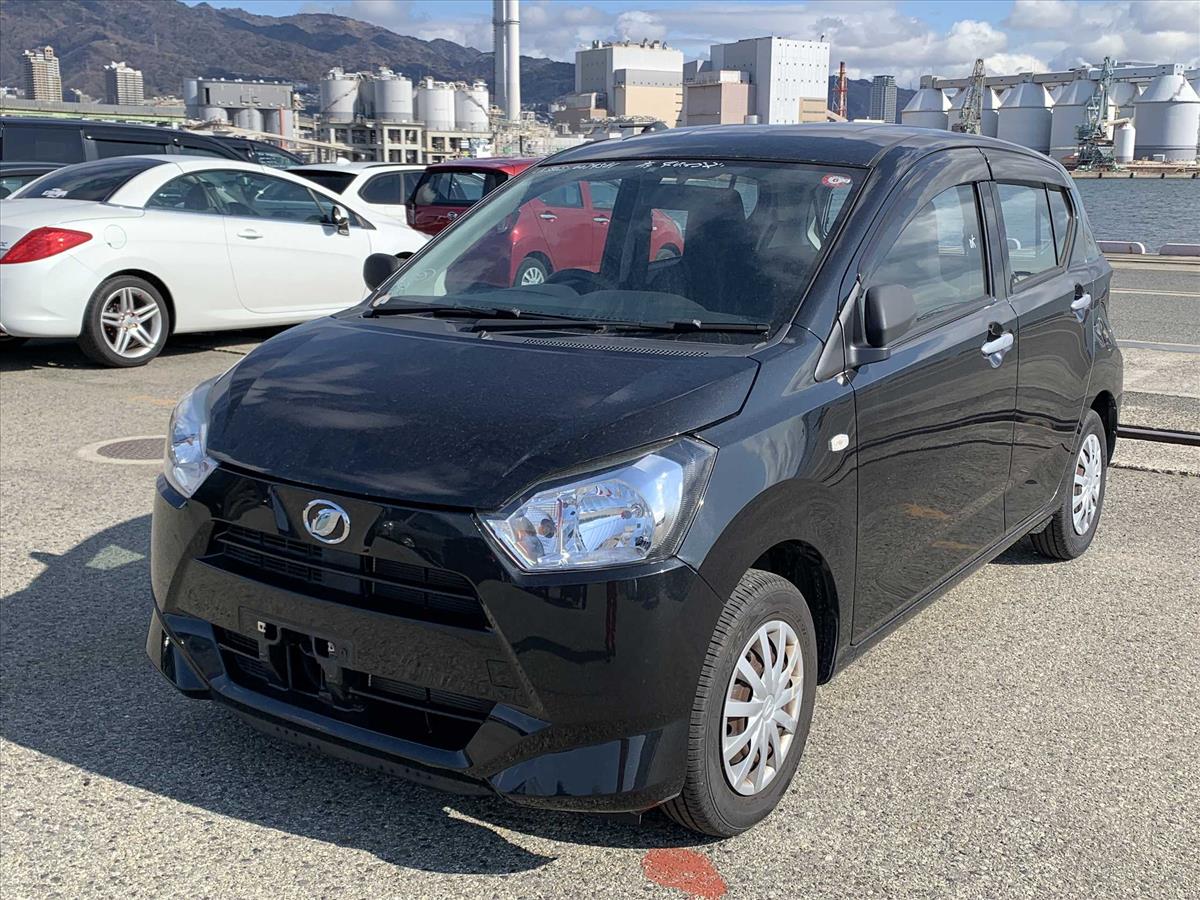 Daihatsu Mira Black front 2
