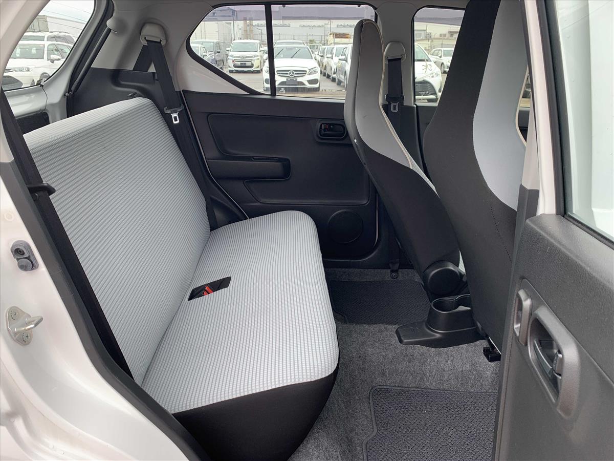 HA Suzuki Alto White back seat