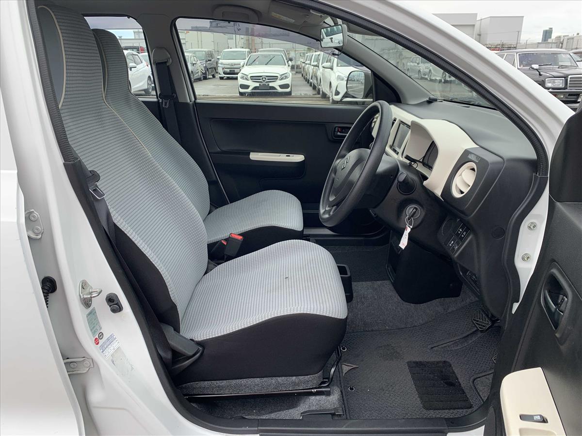 HA Suzuki Alto White front seat